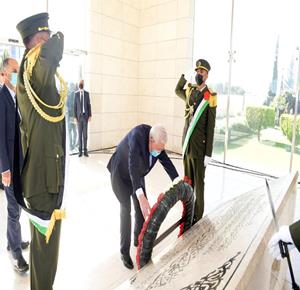  President Mahmoud Abbas lays a wreath at the tomb of the late Palestinian leader Yasser Arafat on the 17th anniversary of his death.