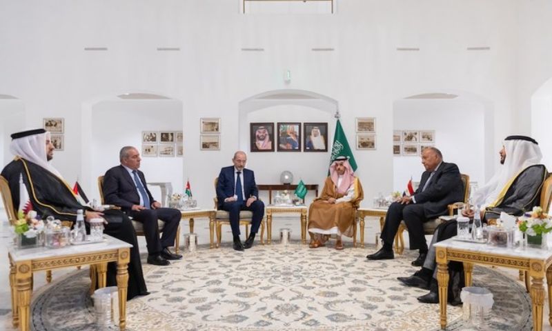 Six-party Arab group calls for ending the Israeli aggression on Gaza