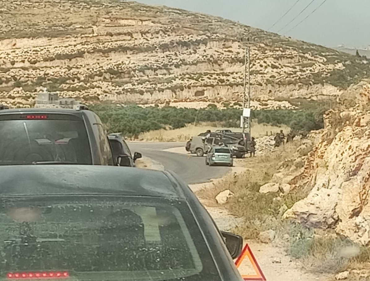 The main entrances to al-Mughayyer village closed by the Israeli military.