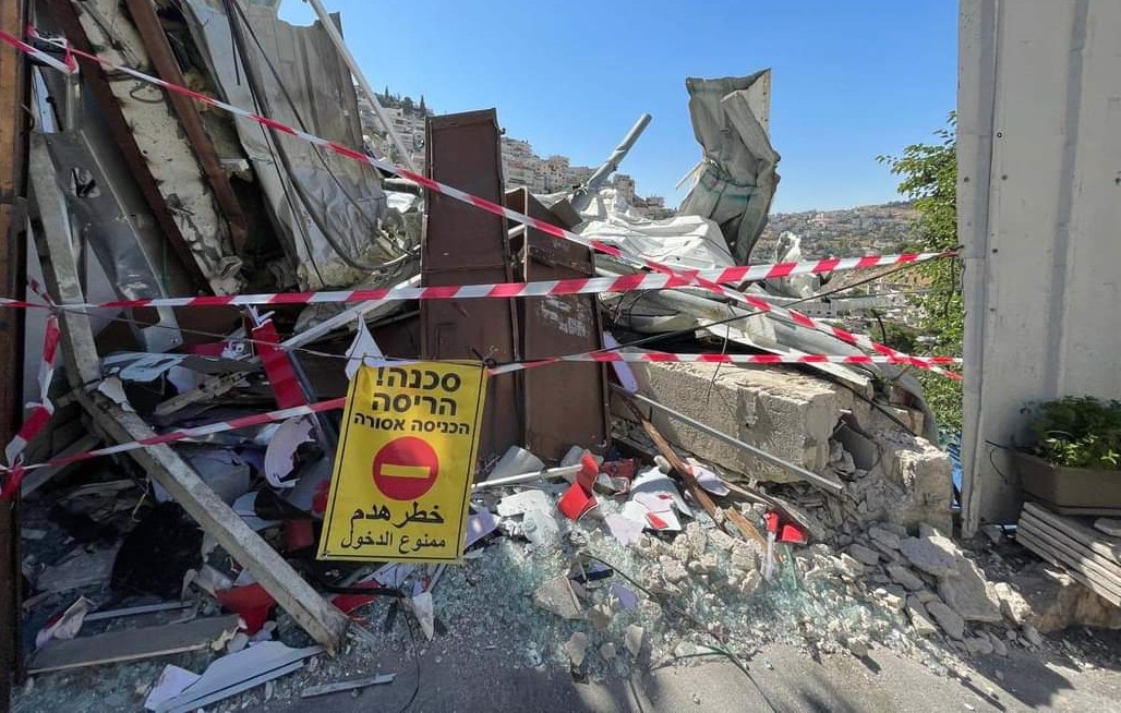 Fearing the start of Israeli mass home demolitions, police raid East Jerusalem neighborhood, tear down shop
