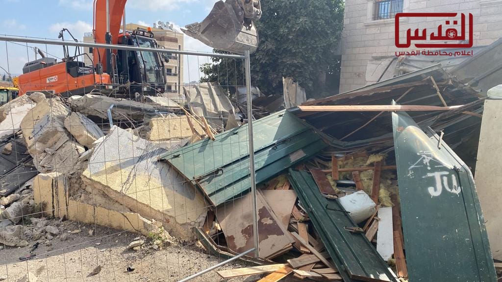 Palestinian resident of East Jerusalem forced by Israeli municipality to self-demolish own storage rooms