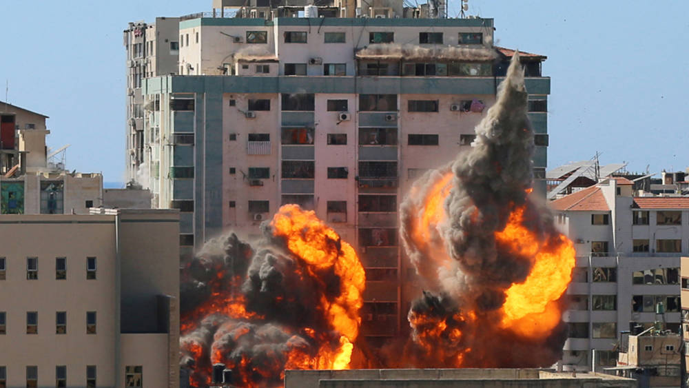 Israeli warplanes launch series of violent airstrikes on Gaza city, killing two people 