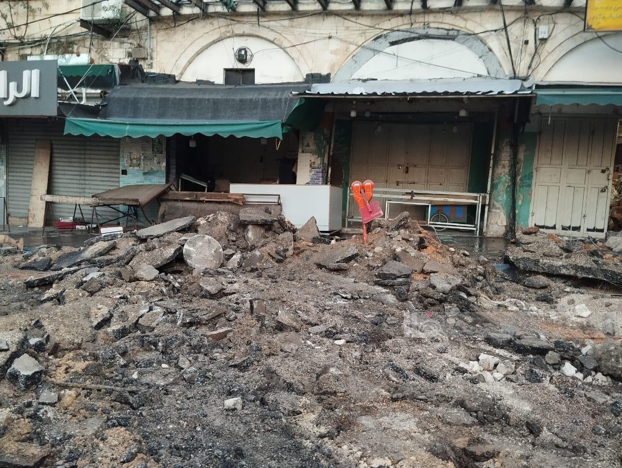 Occupation soldiers force families to leave their homes in Tulkarem refugee camp