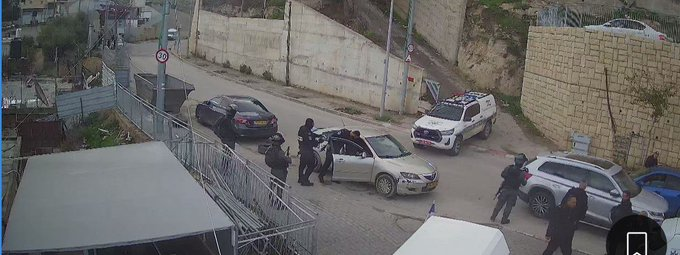 Occupation forces raid house of slain Palestinian in Jerusalem