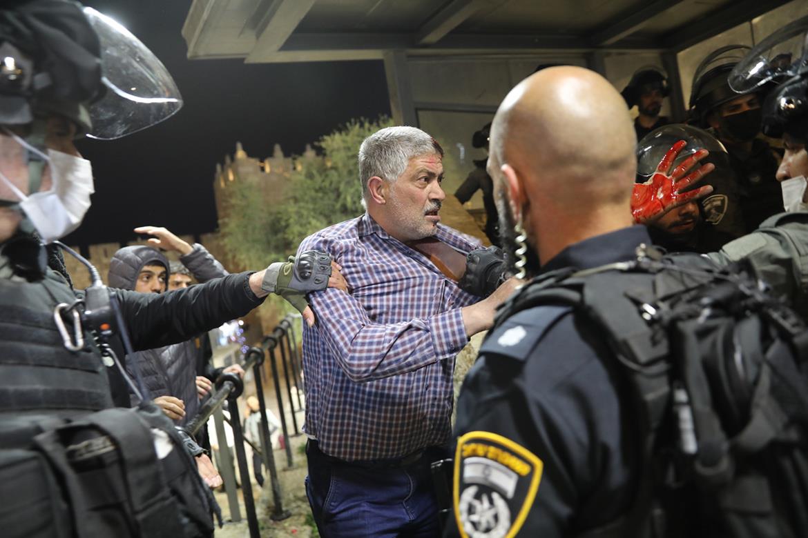 Israeli police detain 13 Palestinians, injure 20 others at Jerusalem’s Damascus Gate