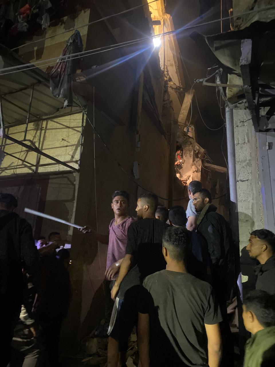 Seven Palestinians killed in an Israeli airstrike on Rafah neighbourhood
