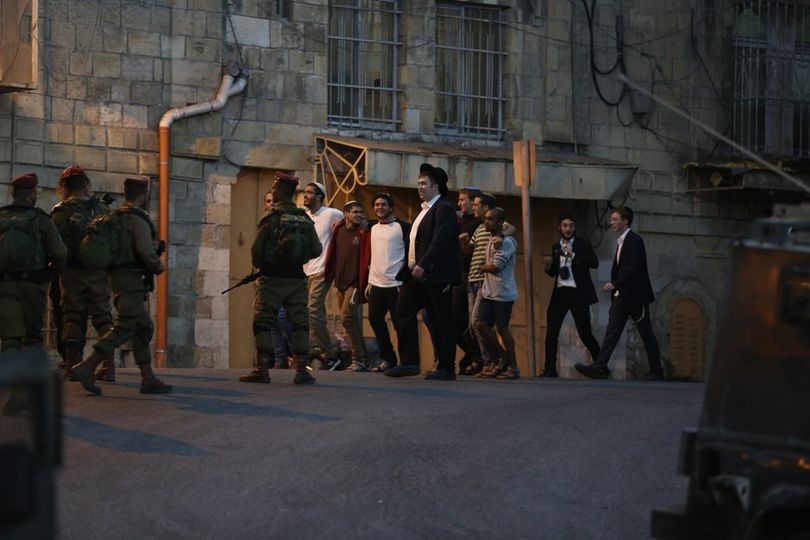 Israeli settlers damage Palestinian vehicles near Jerusalem