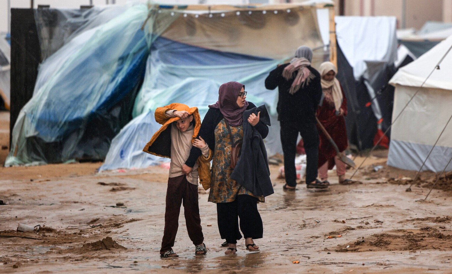 UNRWA warns of cold threat to hundreds of thousands in Gaza