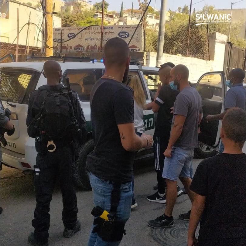 Israeli forces detain 10 Palestinians, injure two others in West 
Bank 