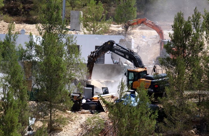Israeli forces demolish structures near Hebron