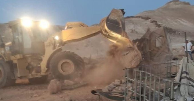 Israeli bulldozers level agricultural structure, carwash south of Nablus