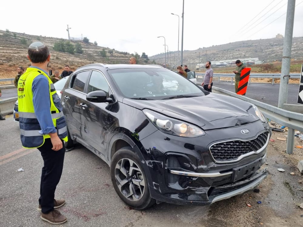 Palestinian shot near Ramallah’s northern entrance following an Israeli police chase
