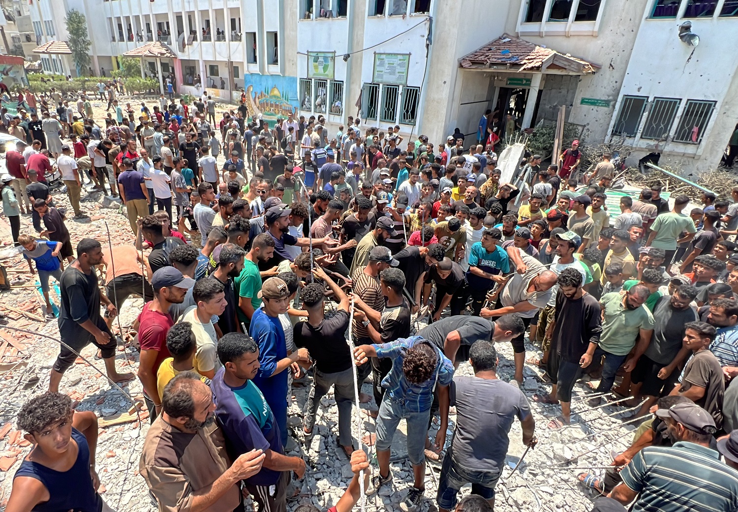 Israeli airstrike on Gaza’s school-turned-shelter kills five Palestinians, injures others