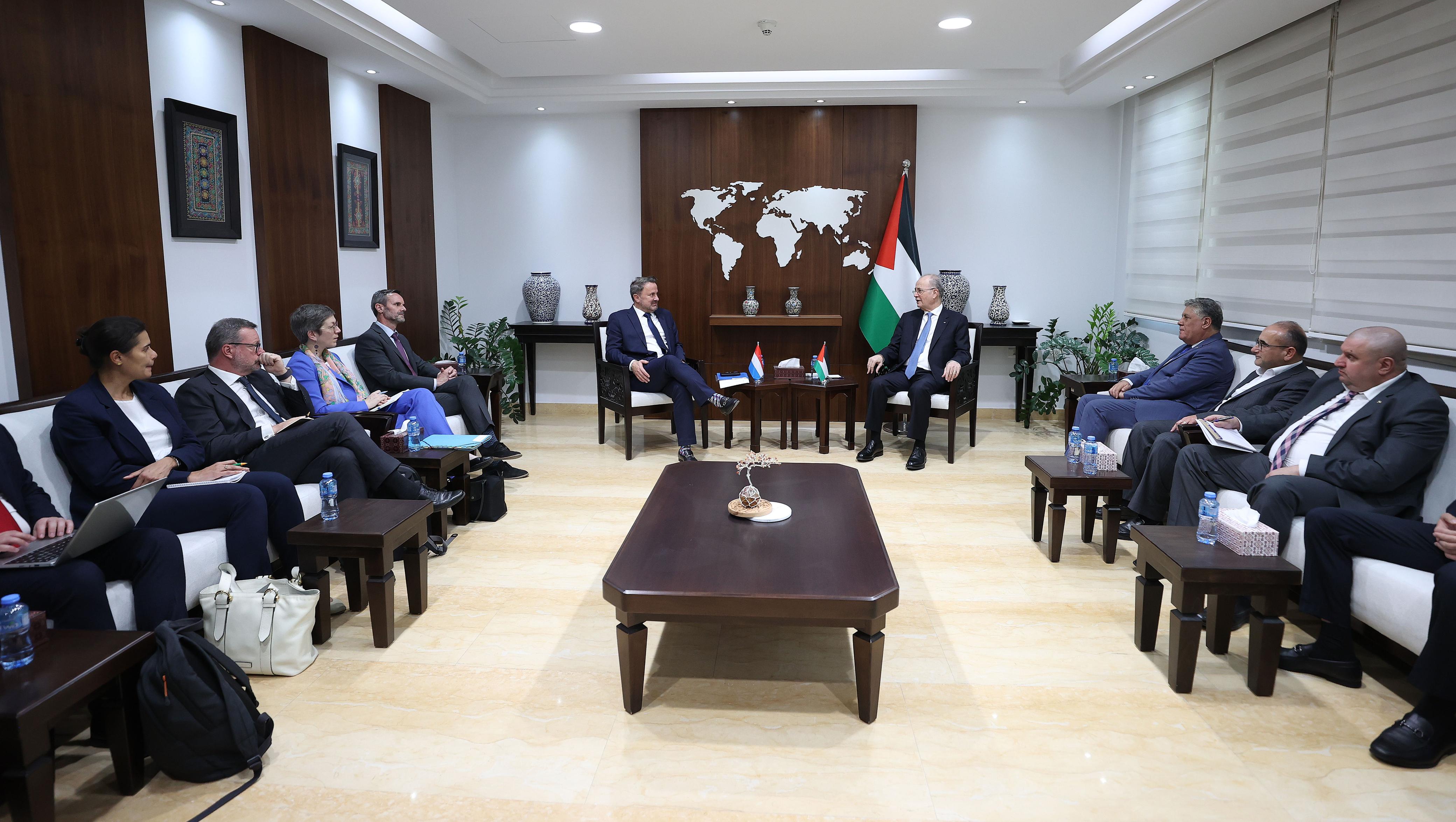 Prime Minister Mustafa reiterates support to all efforts for ceasefire and release of prisoners 