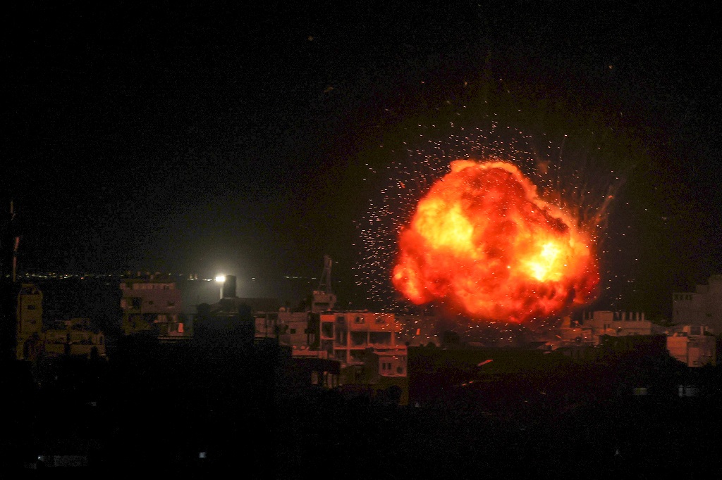 Gaza: Civilians, including children, killed in Israeli bombing