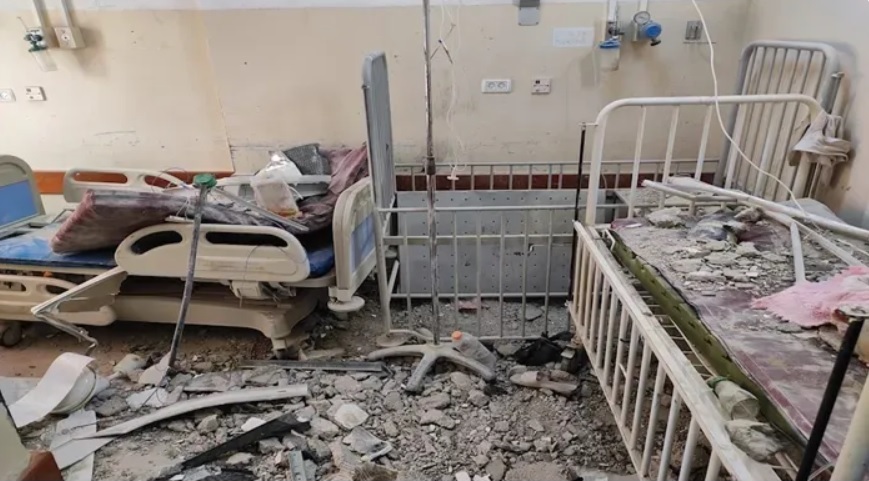 Occupation tanks set Kamal Adwan Hospital on fire 