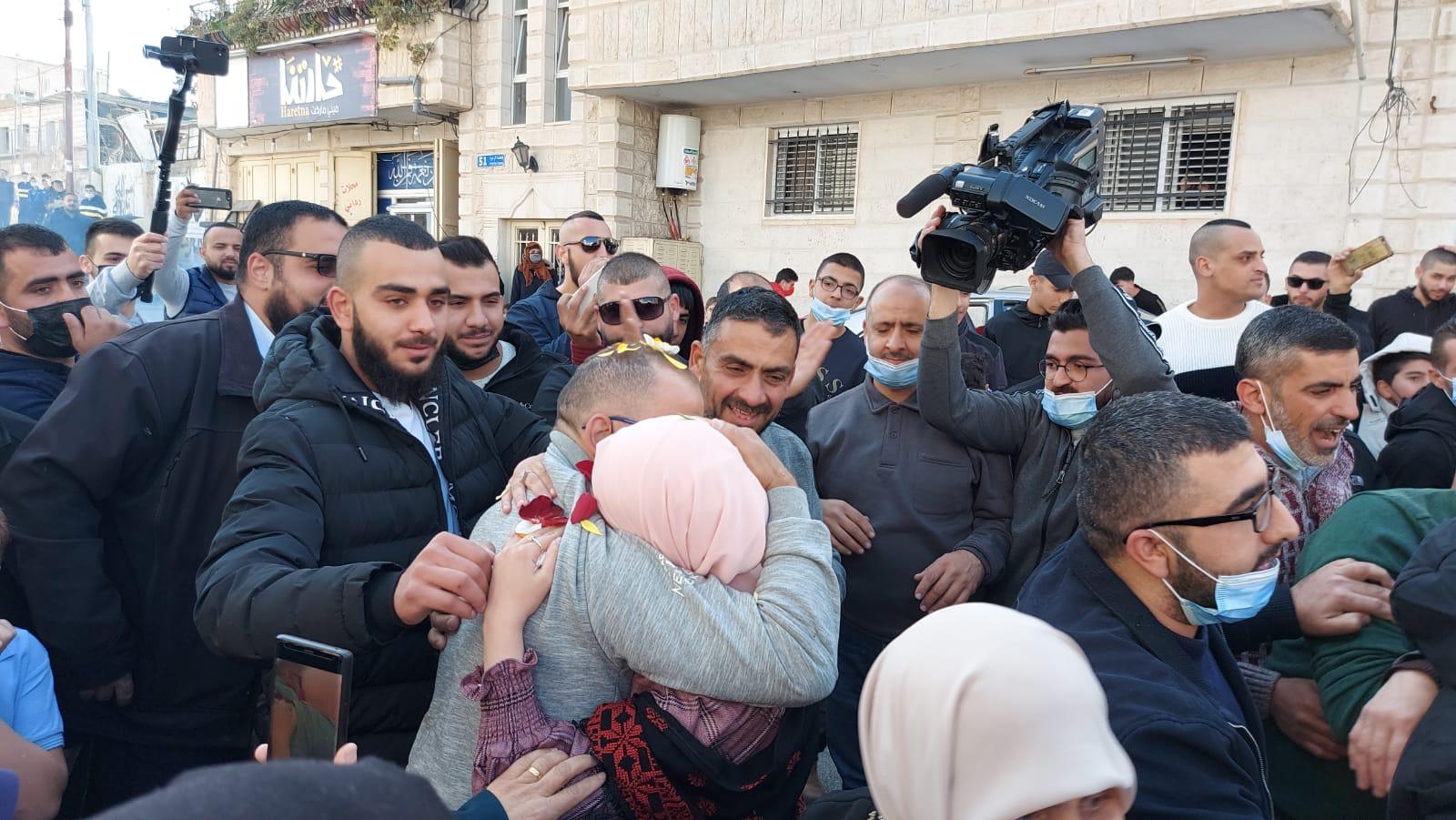 Palestinian detained by Israel as he walked out of prison upon completion of his sentence, freed
