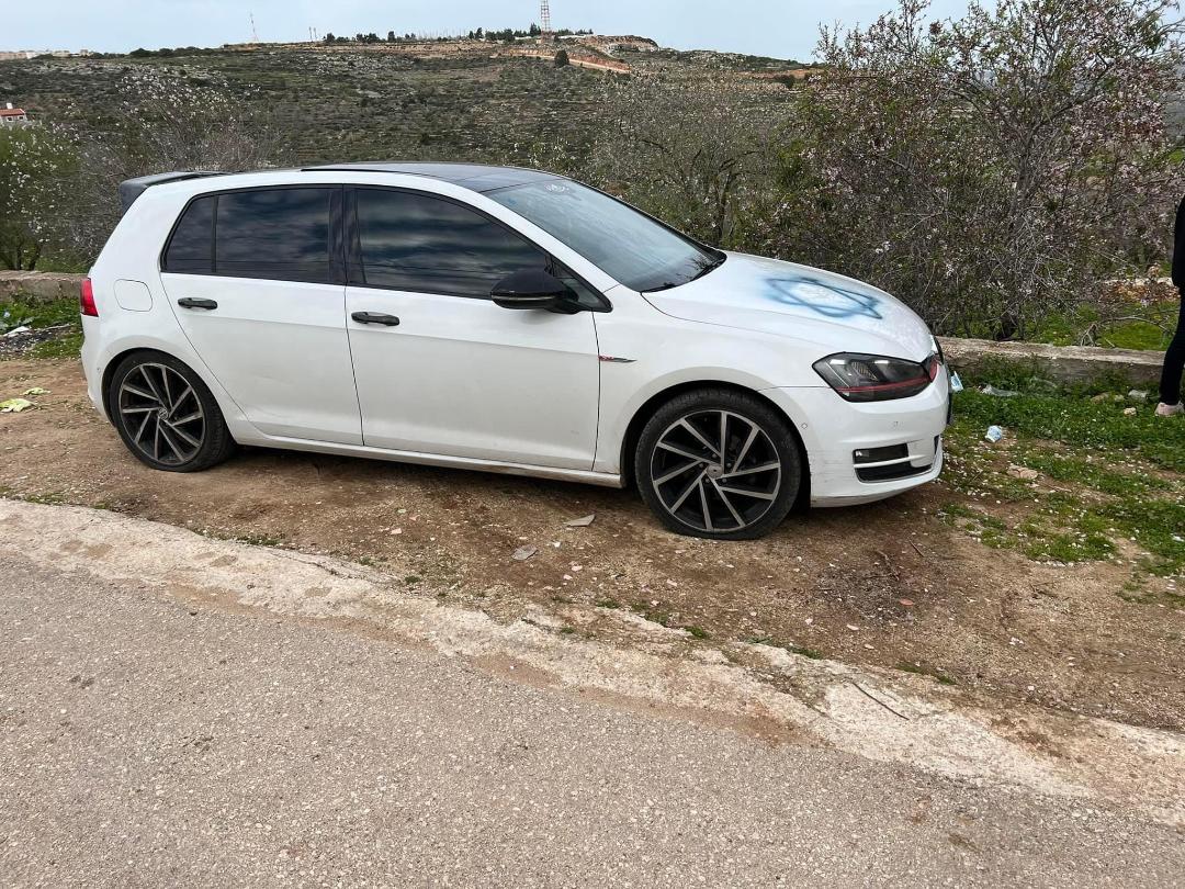Israeli settlers vandalize Palestinian vehicles in Salfit-district village