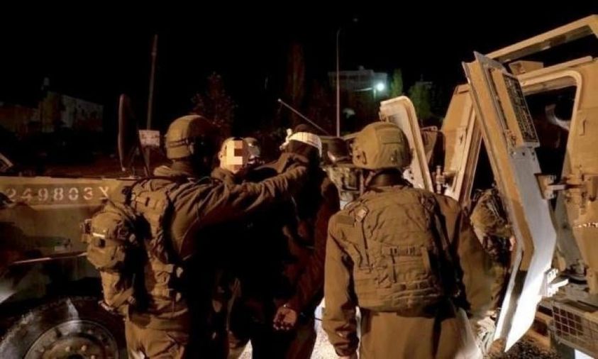 Israeli forces detain ten Palestinians from West Bank