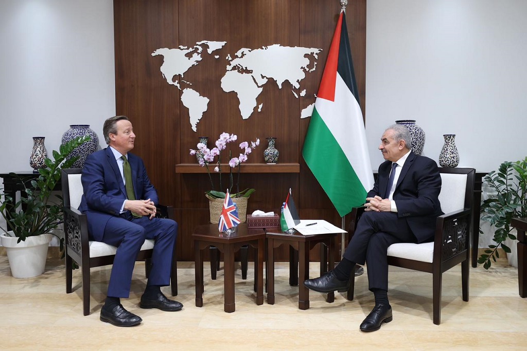 PM Shtayyeh calls on British Foreign Secretary to pressure Israel to stop its war against the Palestinian people