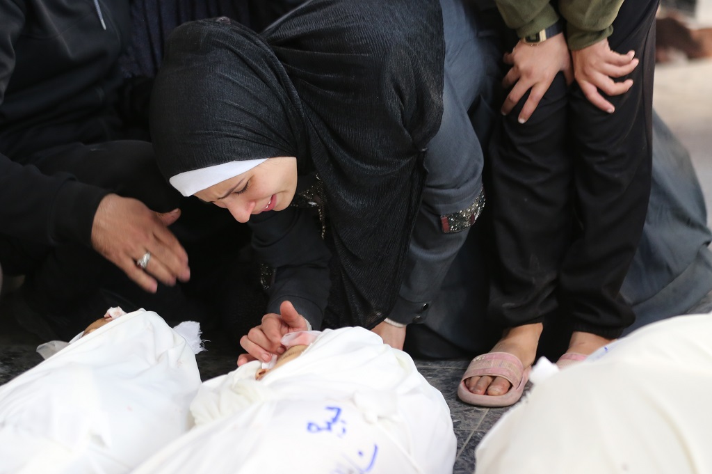 Israeli airstrikes on Gaza kill seven Palestinians, including four children