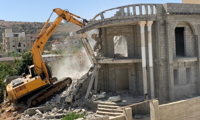 Palestinian citizen of Israel forced to demolish his house in Tayibe
