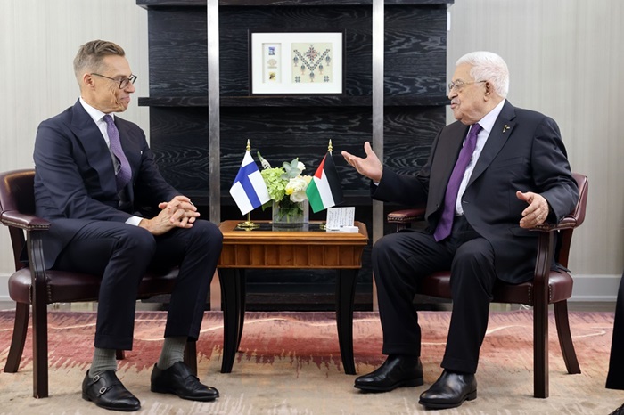 President Abbas meets with Finnish President in New York