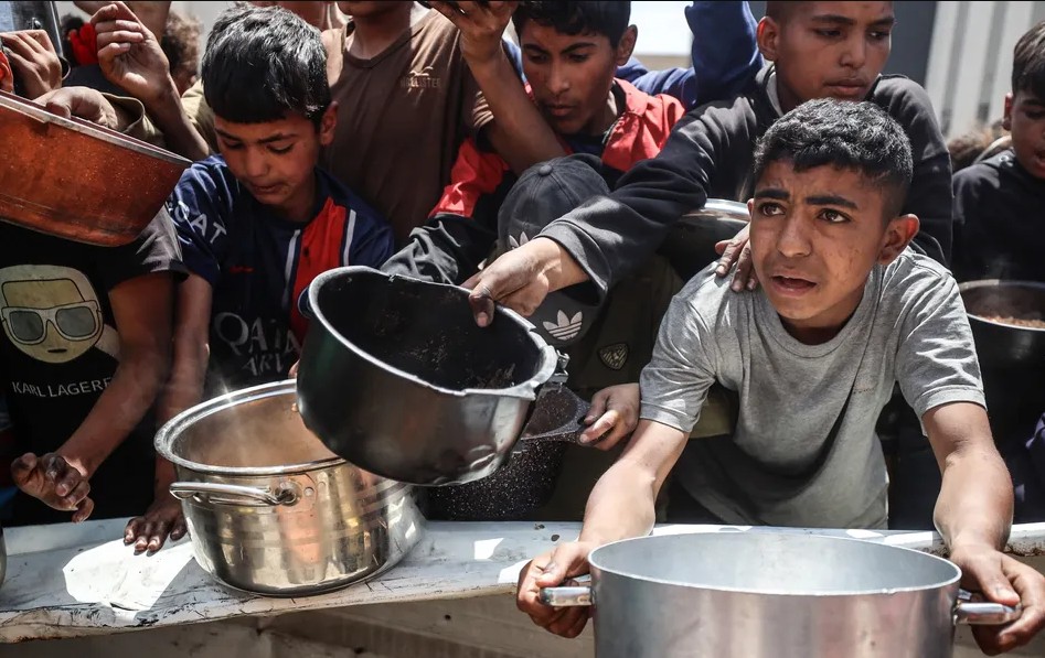 UNRWA warns: Only meaningful, uninterrupted aid flow can prevent further catastrophe in Gaza