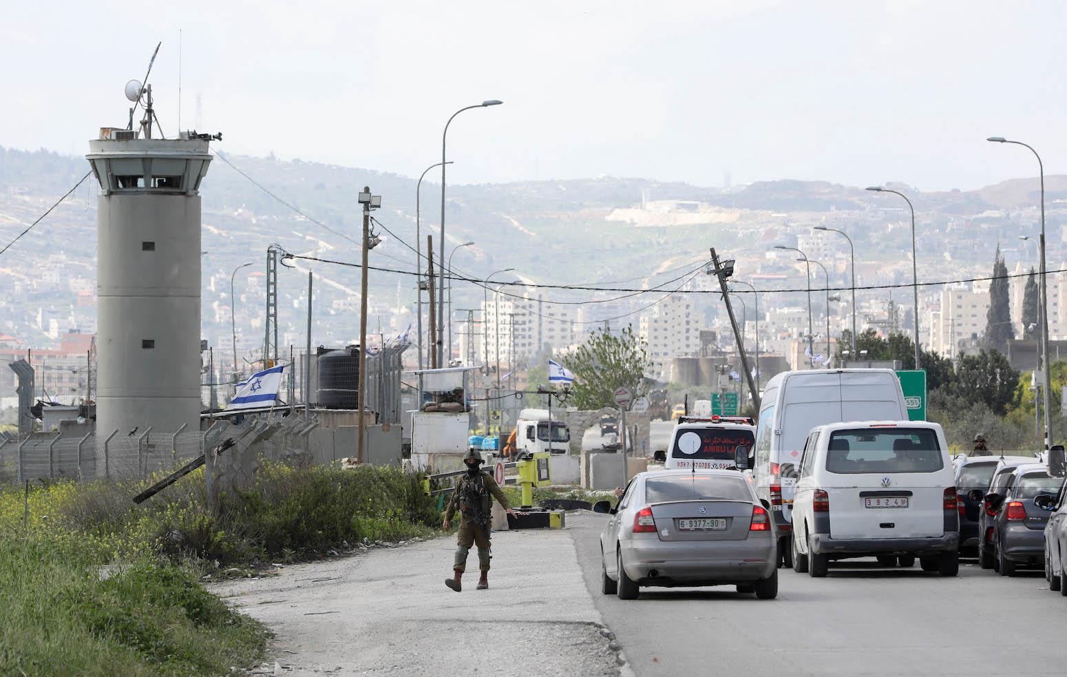 For the third day in a row, Israeli army checkpoints suffocate the northern West Bank