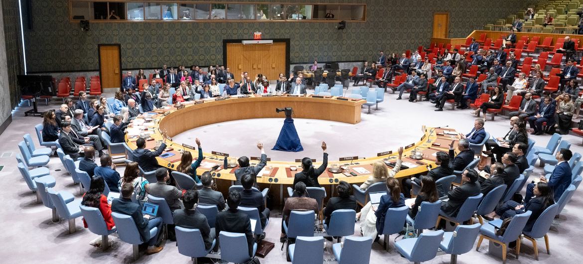 UNSC adopts US resolution calling for immediate, full and complete ceasefire