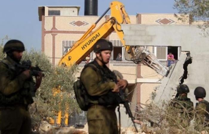 Israel halts construction of three houses south of Hebron