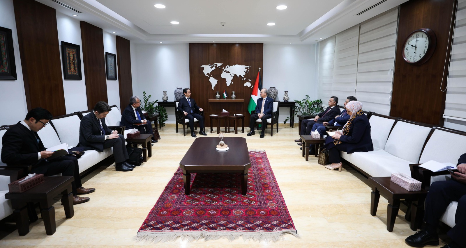 Prime Minister Mustafa reaffirms importance of international support for a ceasefire in Gaza and reconstruction efforts