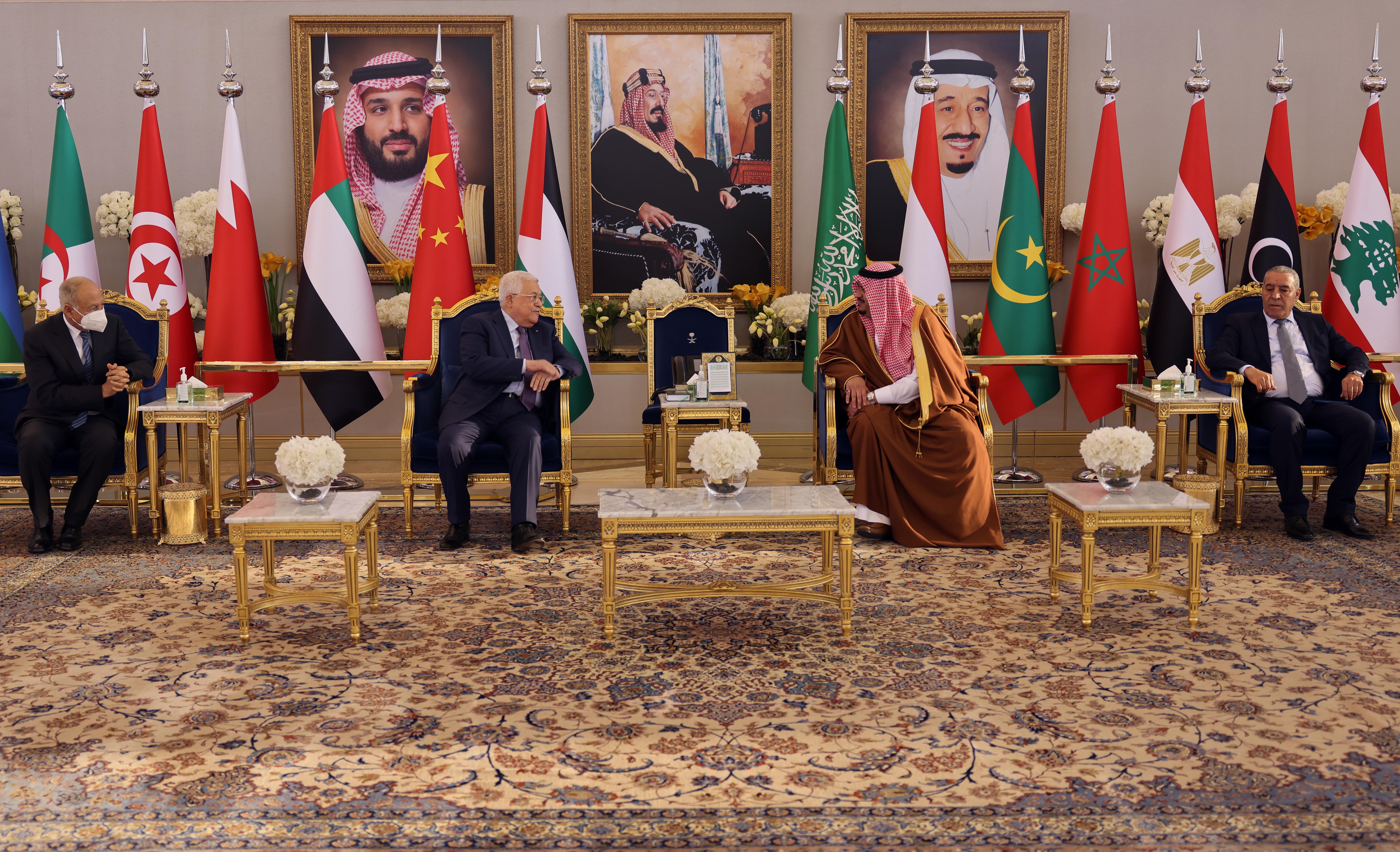 President Abbas arrives in Saudi Arabia to participate in the Arab-China Summit