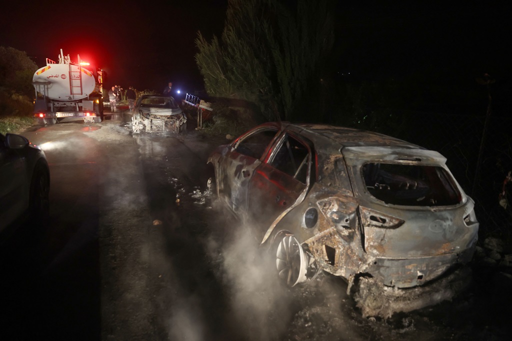 Five Palestinians injured in an attack by Israeli settlers northeast of Ramallah