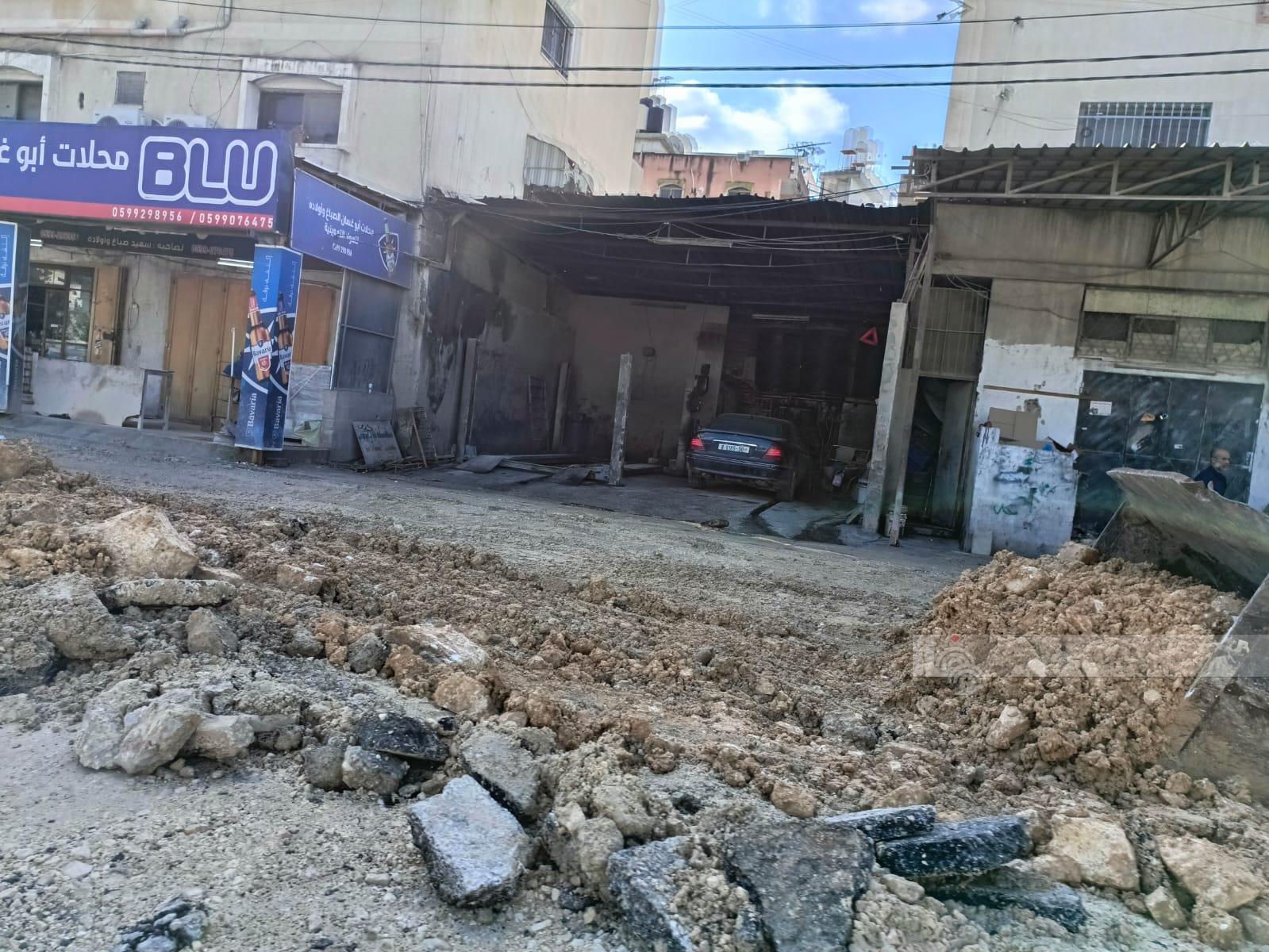 Israeli forces break into Tulkarm city and nearby camp, detain youths