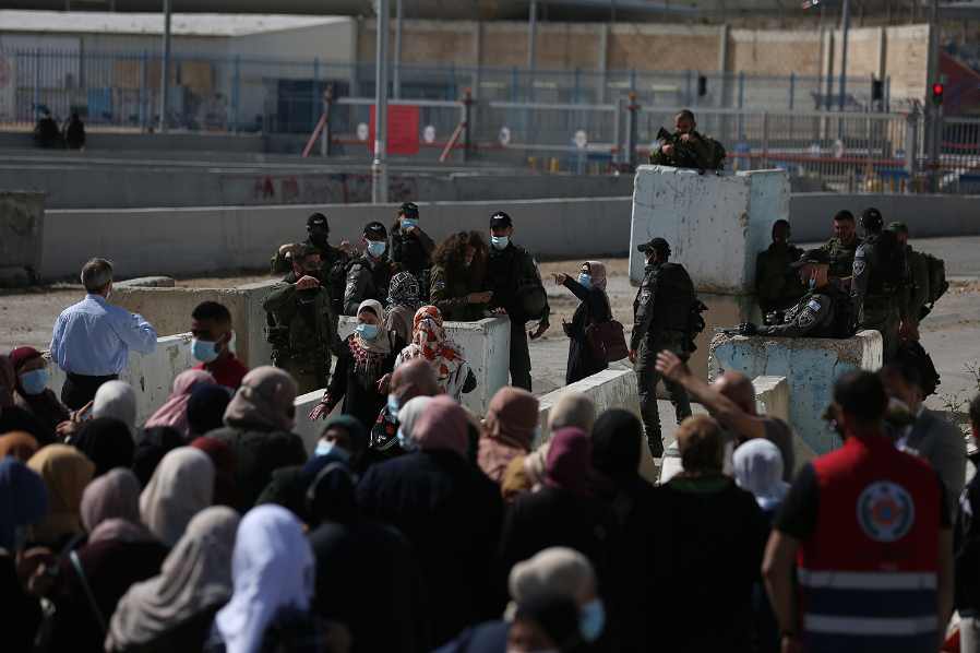 Israeli forces restrict Palestinian worshipers access to Al-Aqsa Mosque on first Friday of Ramadan