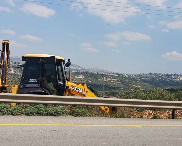 Israeli forces raze land for settler-only road purposes near Salfit 