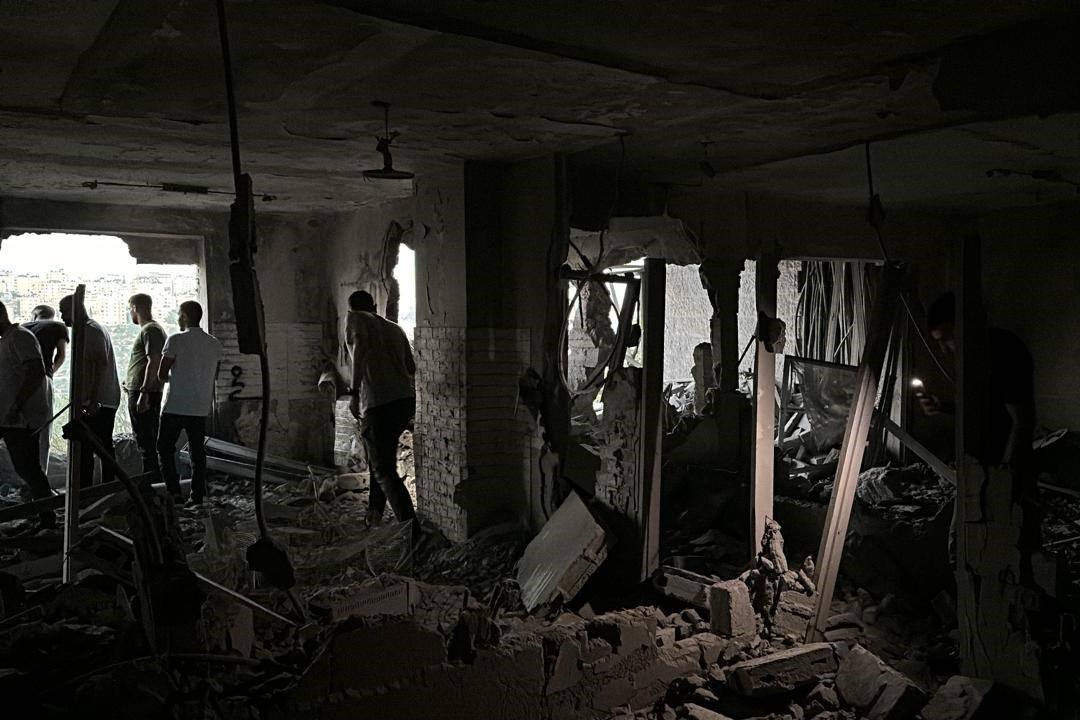 Israeli forces blow up two Palestinian apartments in Ramallah