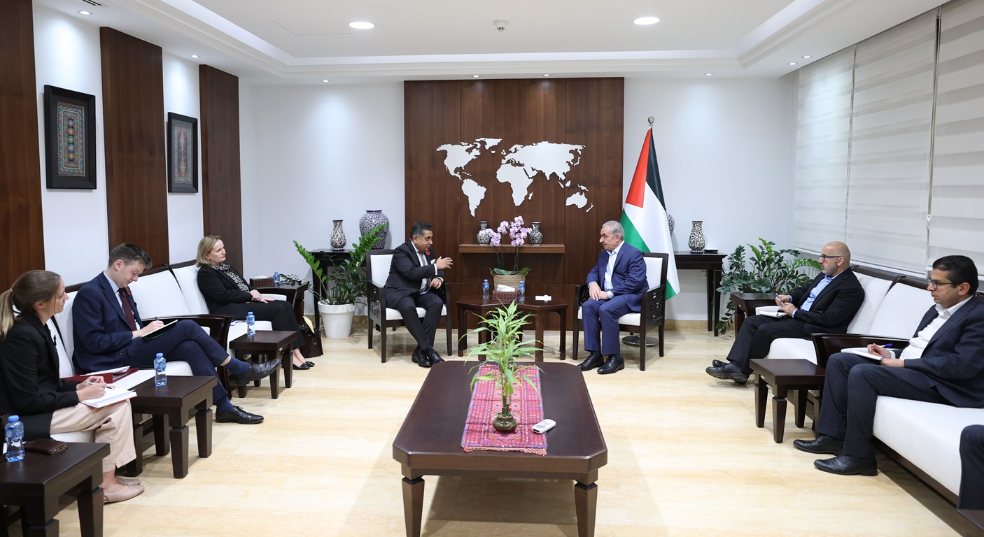During meetings with British minister, PM Shtayyeh and FM Malki call on the UK to support a ceasefire, bring in aid