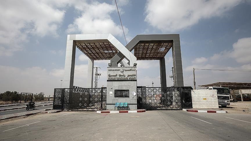 Israel continues to shut down Gaza's main crossings, causing human catastrophe