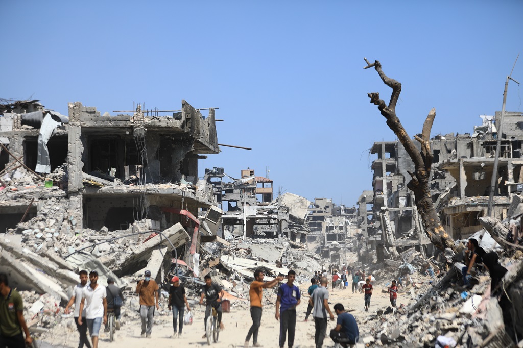 Medical teams retrieve over 60 bodies after withdrawal of Israeli troops from Shujaiya