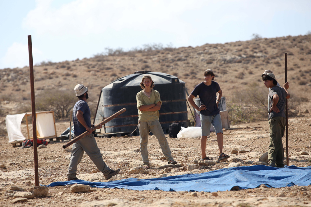 Israeli colonists set up tents on Palestinian lands in Ramallah residents