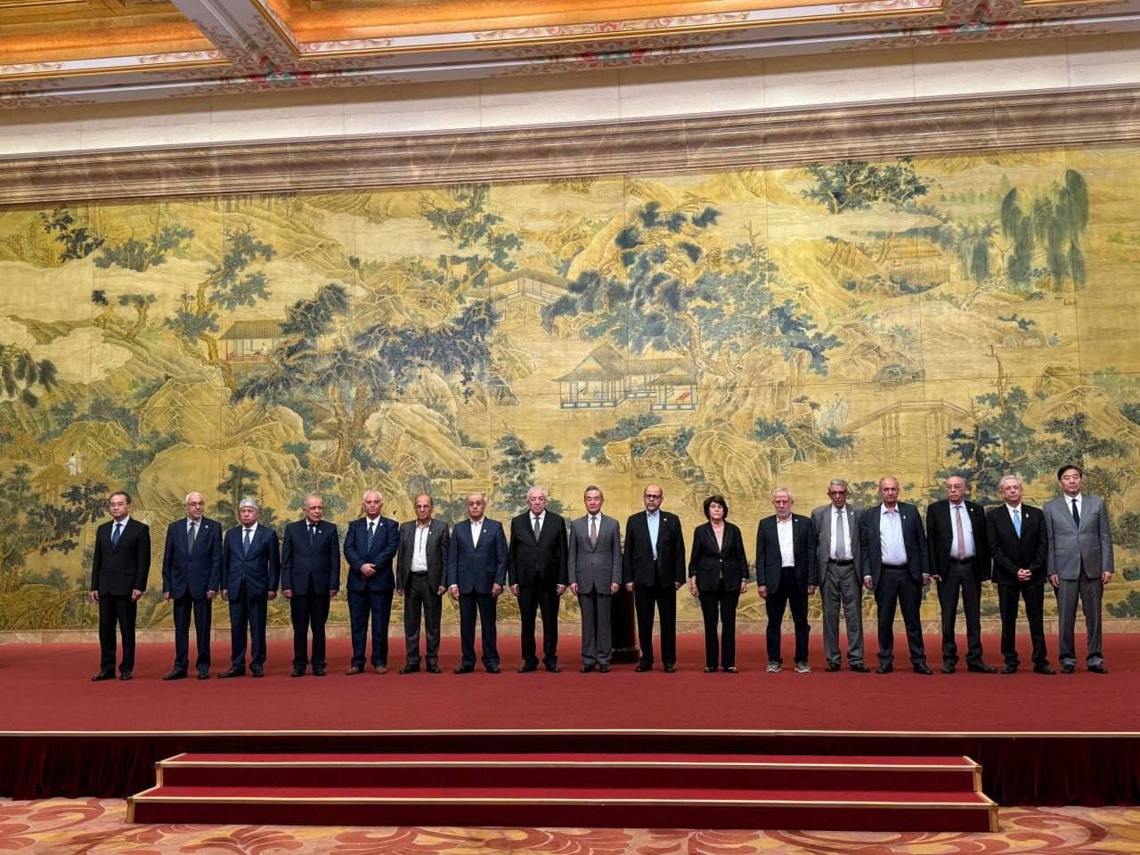 Palestinian factions sign unity declaration in Beijing