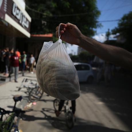 Northern Gaza residents on the brink of starvation and disease as food and water supplies near depletion
