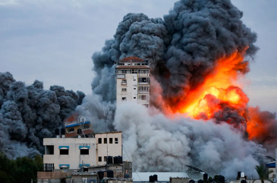  Gaza death toll rises to 260 as Israeli airstrikes knock down civilian homes 