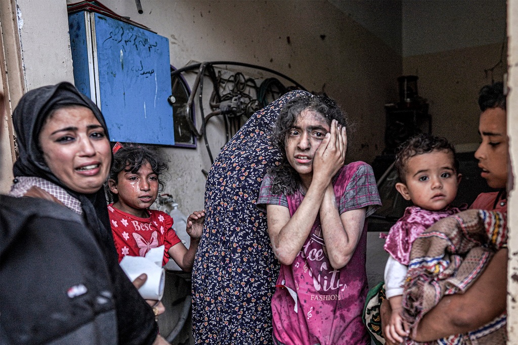Israeli occupation strikes kill and injure civilians in Gaza 