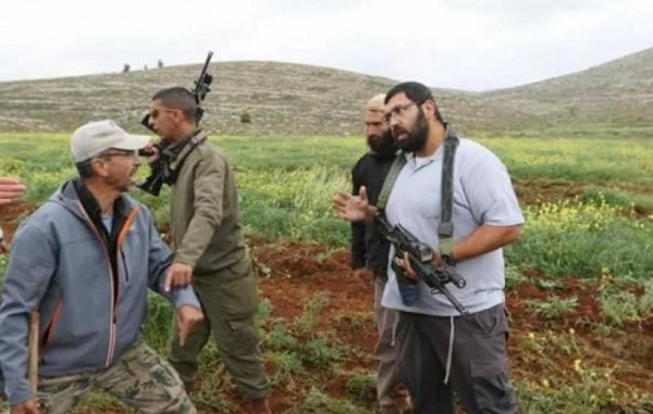 Settlers break into Bedouin community, harass residents