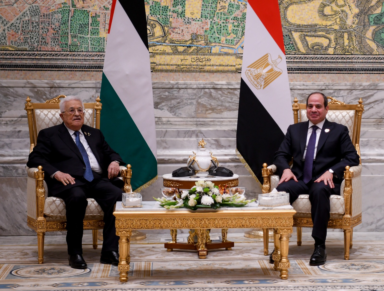 President Abbas meets Egyptian counterpart Abdel Fattah el-Sisi in Cairo