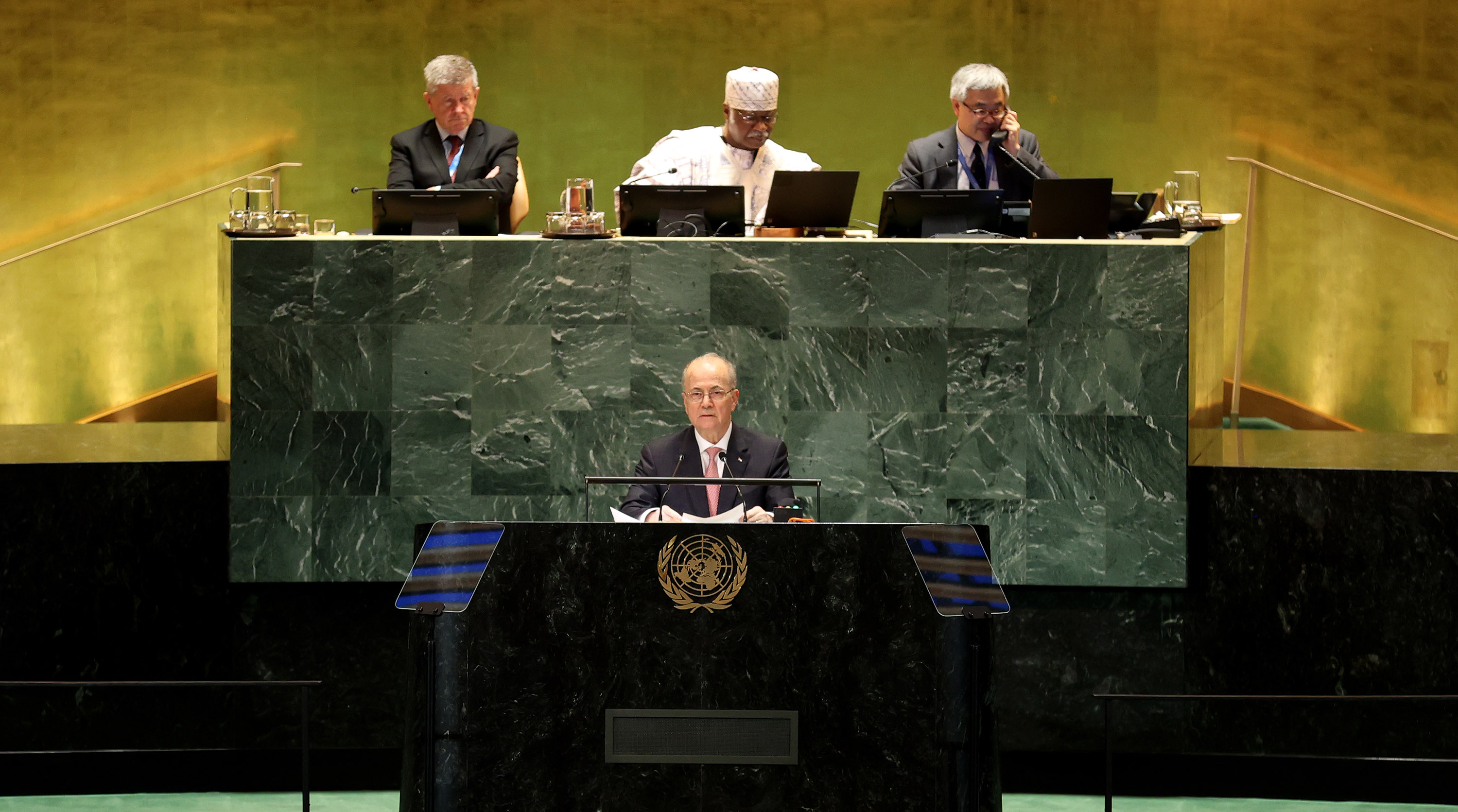 Prime Minister Mustafa affirms  his commitment to enhancing performance of Palestinian institutions