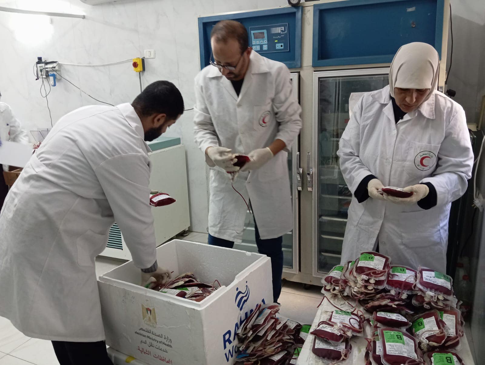 Ministry of Health: 800 units of blood delivered to warehouses in the northern Gaza Strip